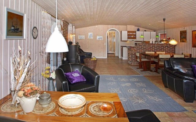 6 Person Holiday Home in Hemmet