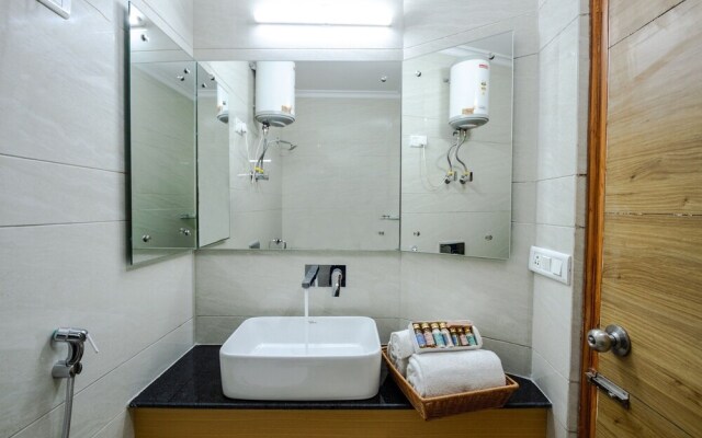 Anand Vardhan Resorts