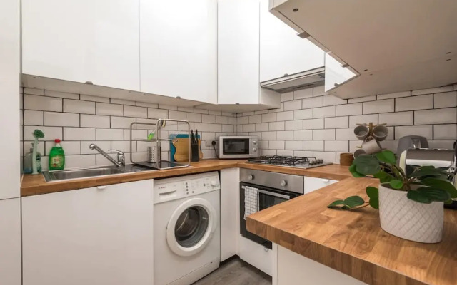 1bed-ground Fl -private Entrance