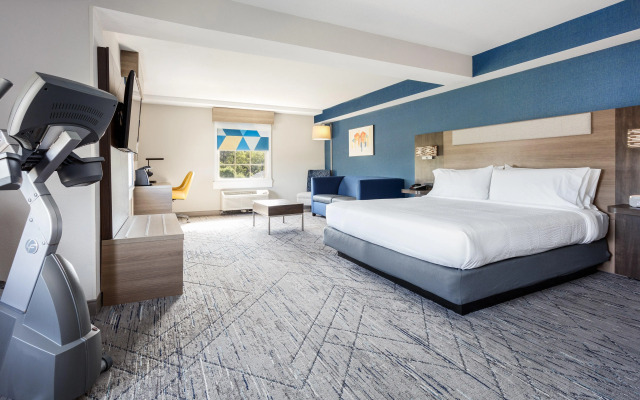 Holiday Inn Express & Suites Williamsburg by IHG