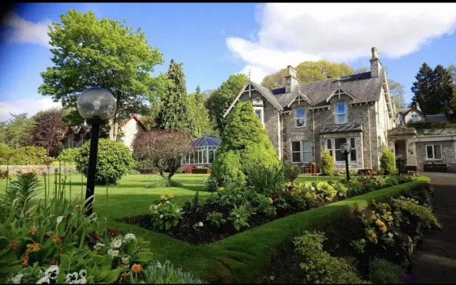 Claymore Guest House and Apartments