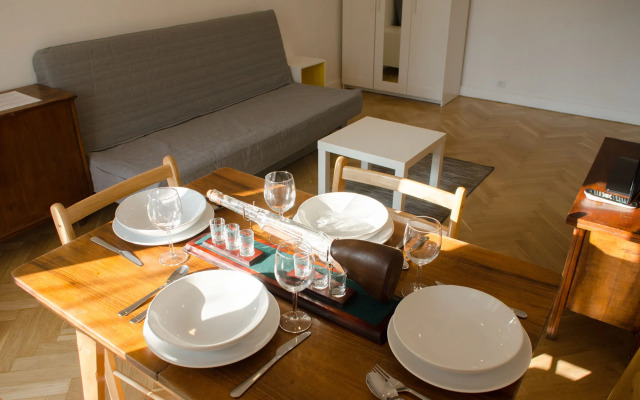 Goodnight Warsaw Apartments