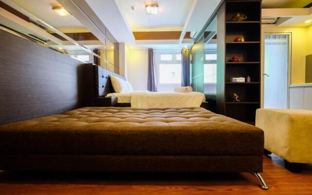 Spacious Studio Room at Green Pramuka Apartment