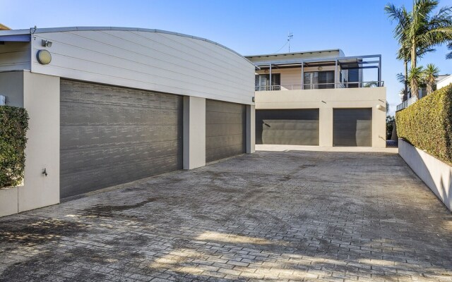 Soldiers Point Road Unit 1 197