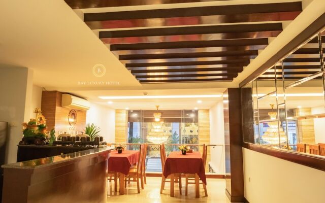 Bay Luxury Hotel & Spa - No 9 Nguyen Truong To, Ha Noi