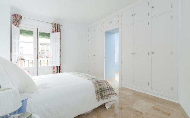 Bright And Spaious 2 Bd Apartment Close To The Bullring Iris