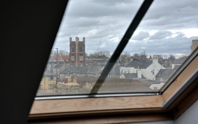 Pinnacle Residences - Cambridge