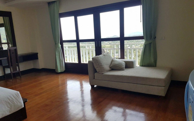 Grand Hill Residence