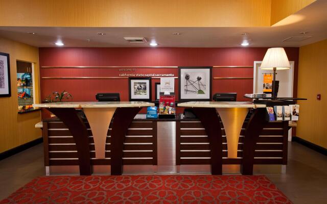 Hampton Inn & Suites Sacramento-Cal Expo