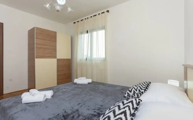 Sunny Elegant Apartments in Trogir