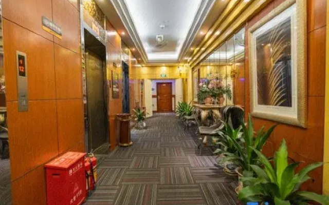Jingda Hotel (Shenzhen Huangbeiling Subway Station)