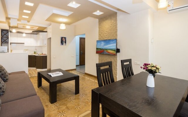 Stay Inn on Mashtots Ave. 40a-7