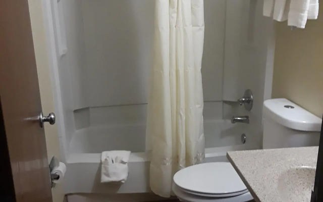 Faribault Hometown Inn & Suites