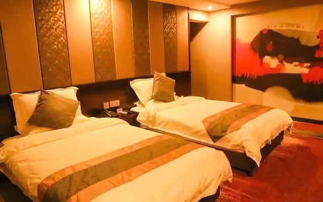 Huayu Qicai Multi-level Hotel