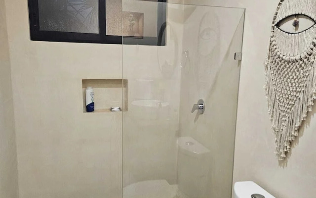 Elegant 1 Bedroom - 1 bathroom Apartment