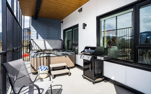 Mountain Revelation Revelstoke Vacations