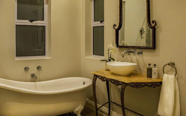 Bright on 5th Guest House