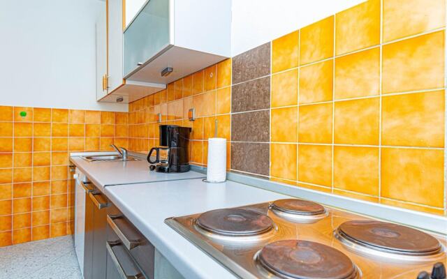 Nice Home in Betina With Wifi and 2 Bedrooms