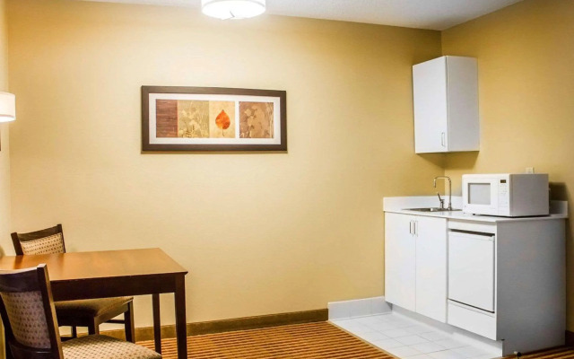 Comfort Inn & Suites Dayville - Killingly Industrial Park