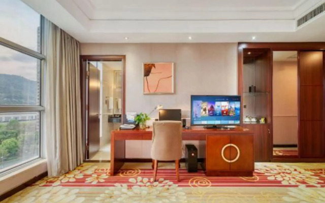 Victory International Hotel