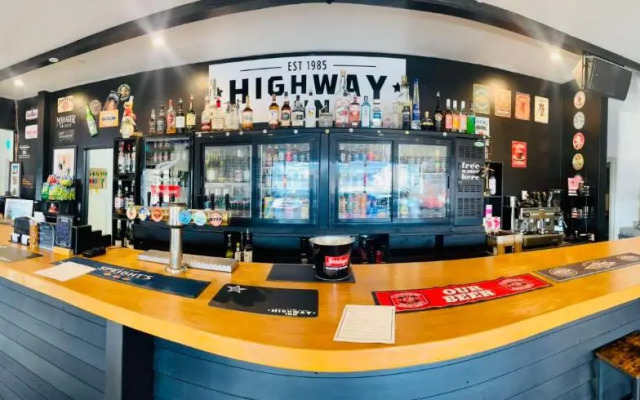 Highway Inn