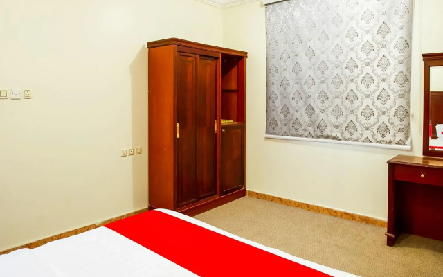 OYO 525 Rose Plaza 1