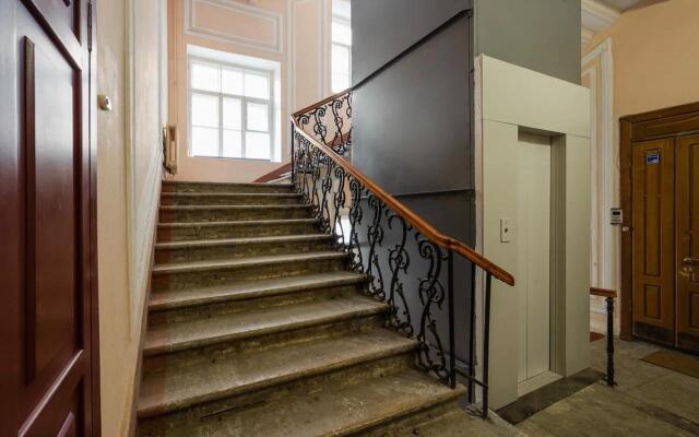 Апартаменты на Набережной реки Мойки 32