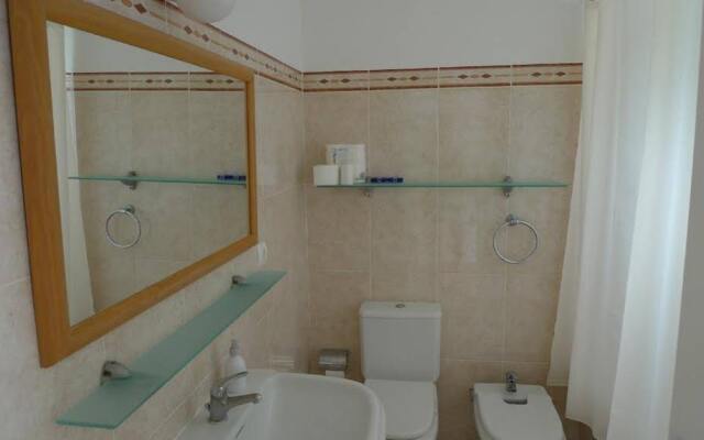 Vila Senhora Da Rocha