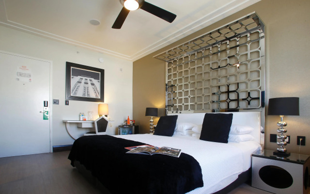 Waldorf Towers South Beach