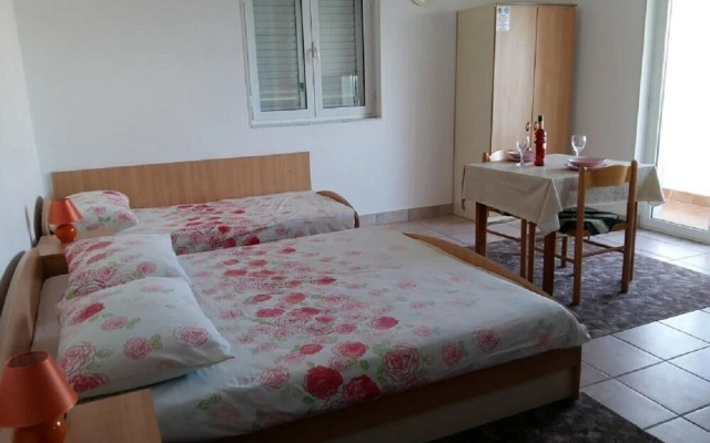 Edi - 40 m From Beach - SA3