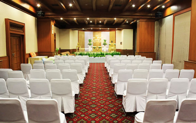 Lotus Pang Suan Kaew Hotel (SHA Plus+)
