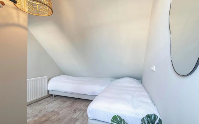 Elegant Beachside Holiday Home