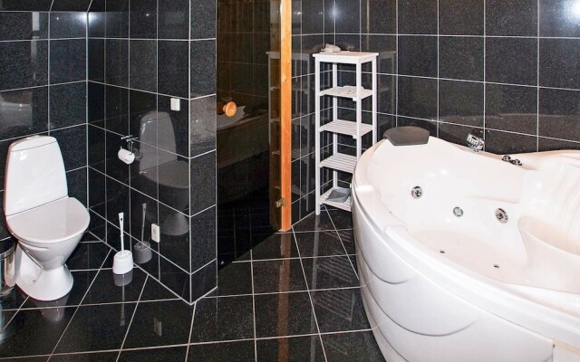 Pleasant Holiday Home in Hemmet With Whirlpool