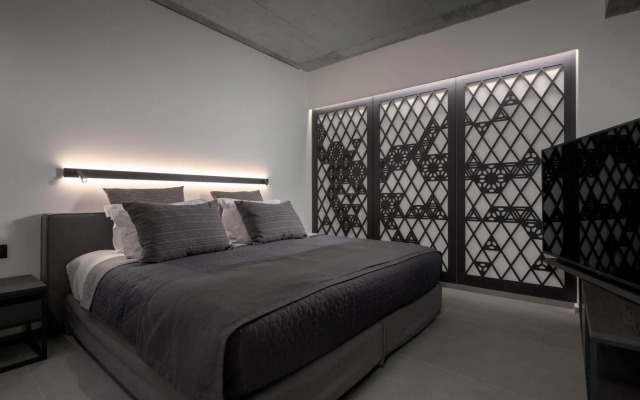 Essence Suites