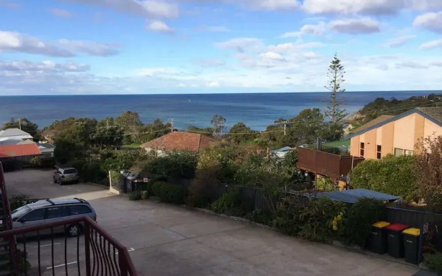 Heritage House Motel & Units