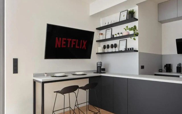 Spacious Studio in Smíchov by Prague Days