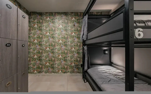 Low bed Shared Room Men