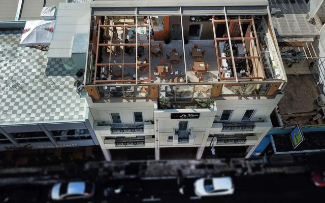 Lotus Center Apartments