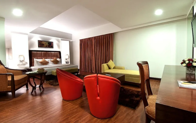 The Golden Plaza Hotel & Spa