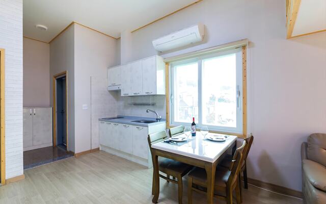 Yeosu Gold Light Pension
