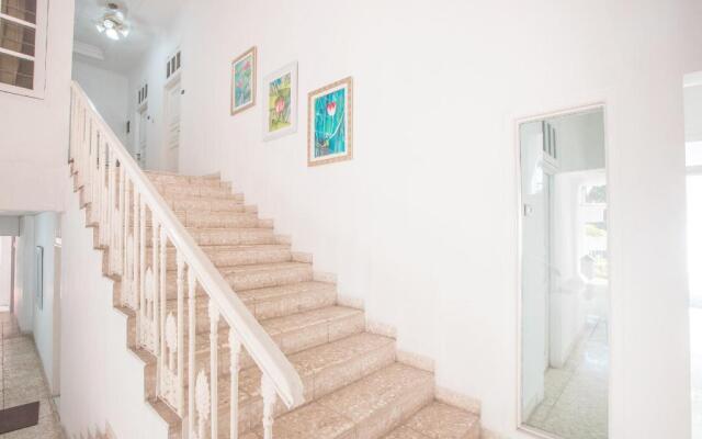 Capital O 332 Residence G17 Kemang