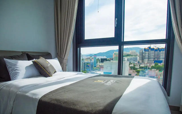 Shine Hotel