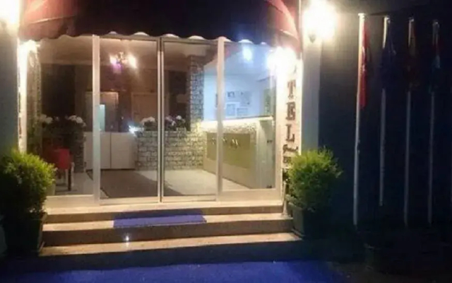 Grand Zeus Hotel
