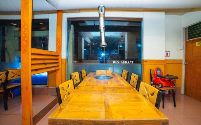 RedDoorz @ Fields Avenue Angeles City