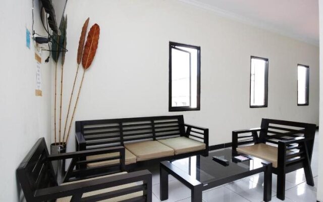 Ratu Residence Syariah by OYO Rooms