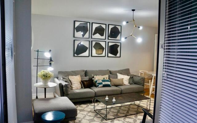 Stylish Highcross 1bed Apartment- Central