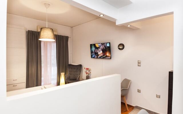 Vironas Chic Sleek Modern Studio