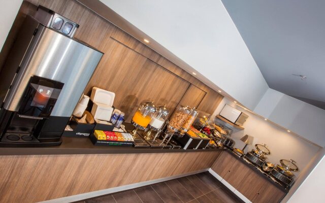 City Express Suites Cabo San Lucas