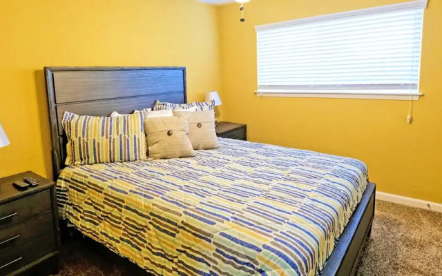 4Bdrms 2Bath 6Beds - Med-Center MM-Park