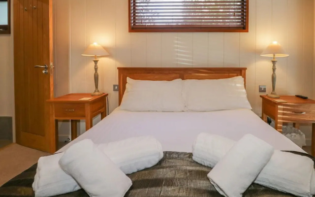 Leafy Nook Lodge